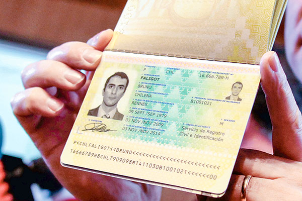 Se agudiza disputa por licitación de cédulas y pasaportes: dos firmas presentan demandas contra el concurso