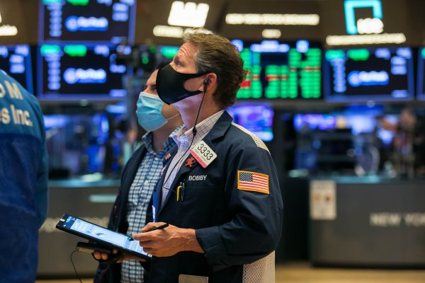 Wall Street repunta tras optimistas datos de empleo en Estados Unidos