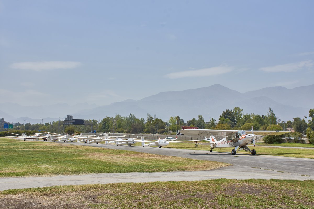 <p>El lobby del Club de Planeadores de Vitacura para enfrentar requerimiento ante la DGA</p>