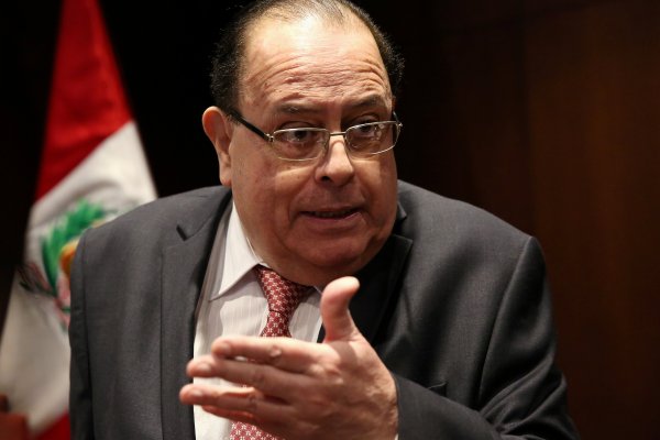 Sol peruano se recupera ante la permanencia del presidente del banco central en el cargo