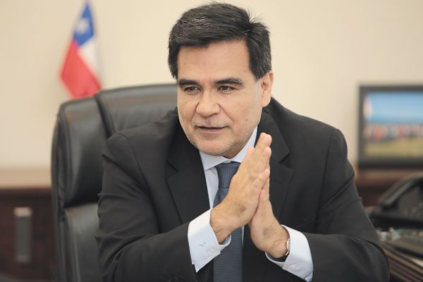 El gobierno confirma a Fernando Barraza para un nuevo período a cargo del SII