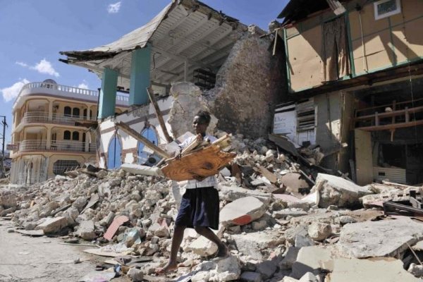 Aumentan a 227 los muertos a causa del terremoto en Haití