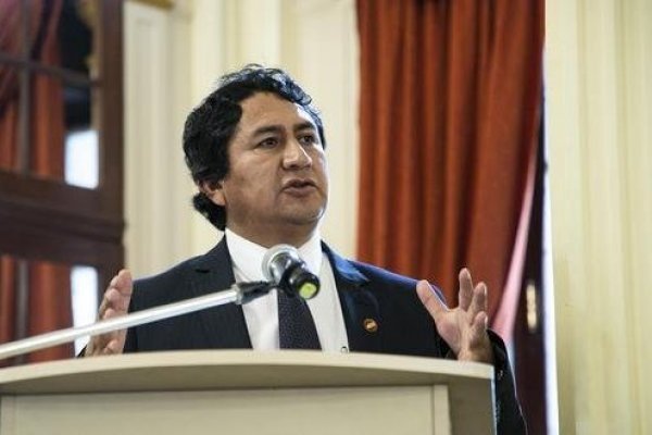 <p>Presidente de partido oficialista en Perú advierte a las mineras internacionales: "Si no aceptan ningún cambio, debieran irse y venir otra empresa"</p>
