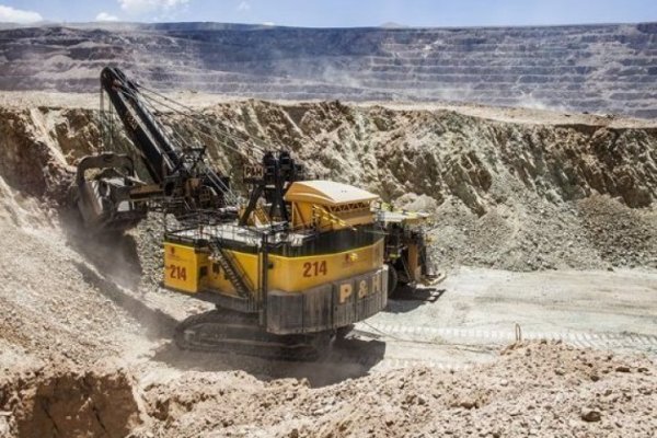 BHP propone profunda reestructuración y crear firma independiente para activos petroleros