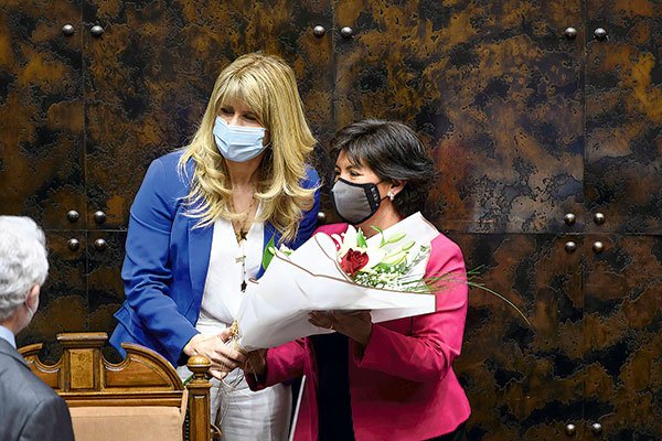 Rincón asume presidencia del Senado con desafíos en pensiones y debate presupuestario 2022