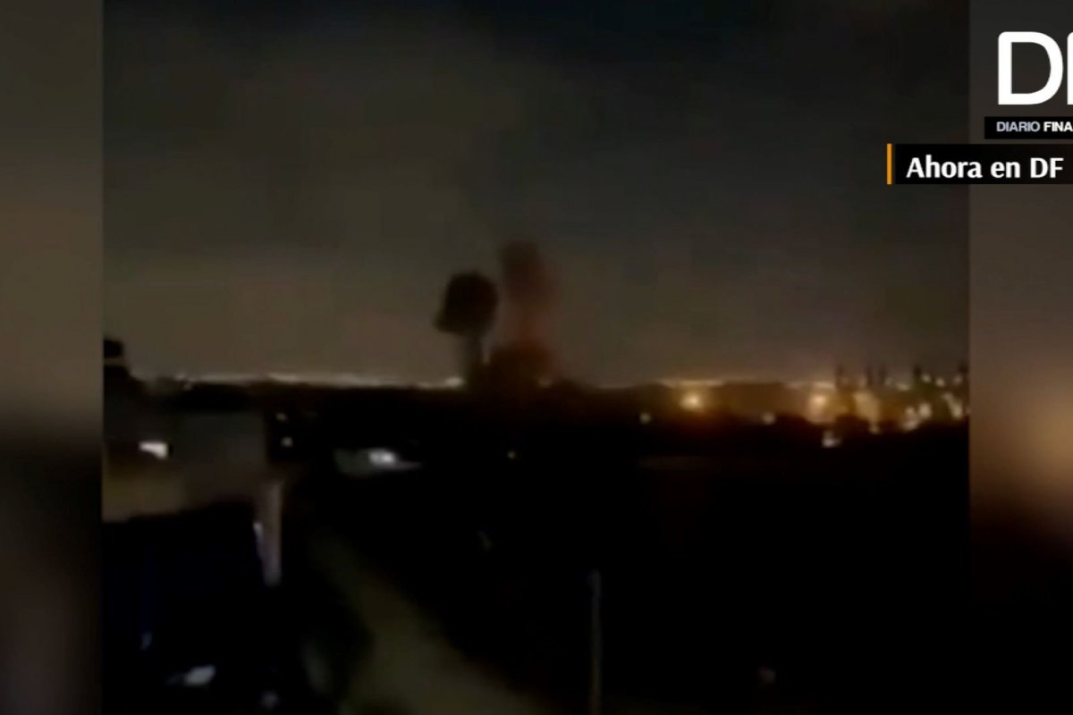 <p>Ahora en DF| Se confirma explosión en el aeropuerto de Kabul</p>