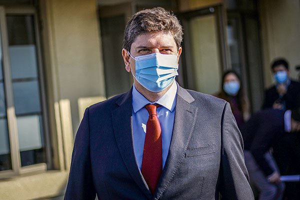 Cerda asegura que se defenderán los intereses de Chile por debate de rentas vitalicias