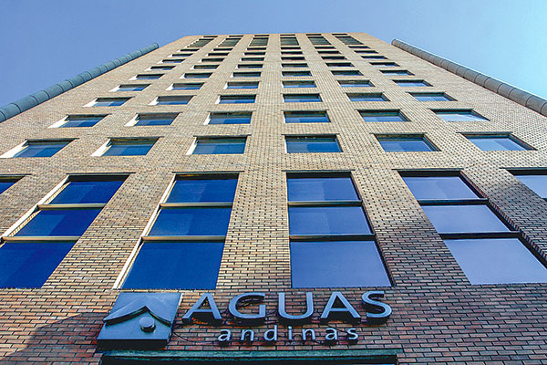 Aguas Andinas se recupera en bolsa y apunta a cerrar su mejor mes desde 2020