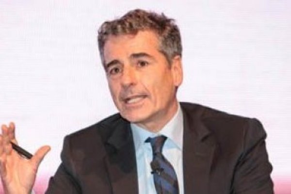 Andrés Velasco desdramatiza preocupación por la deuda pública y descarta "rebrote inflacionario"