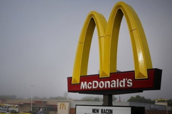 Avance de la variante Delta lleva a locales de McDonald's en EEUU a consideran cerrar los asientos en interiores
