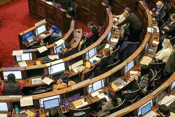 Cadem: Crece al 50% la desconfianza ante el trabajo de la Convención Constituyente