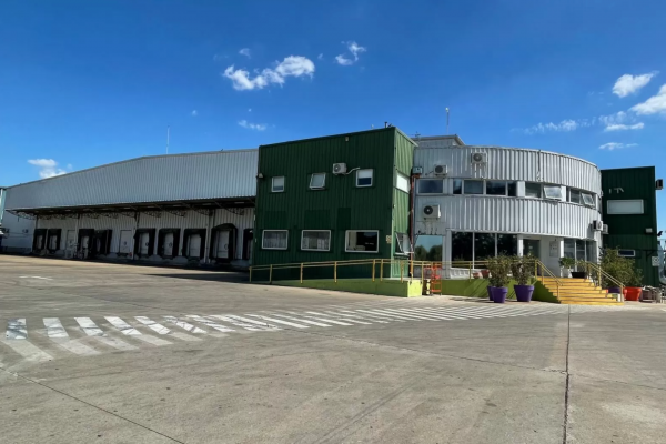 <p>Ex centro logístico de Falabella en Argentina.</p>
