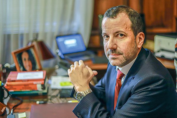 Consejero Pablo García desdramatiza la magnitud del aumento de la tasa que aplicó el Banco Central el mes pasado