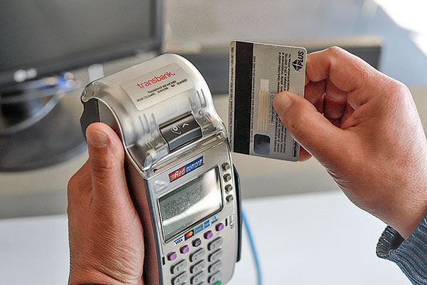 Banco Central entra a la escena por huelga de Transbank y se coordina con la CMF