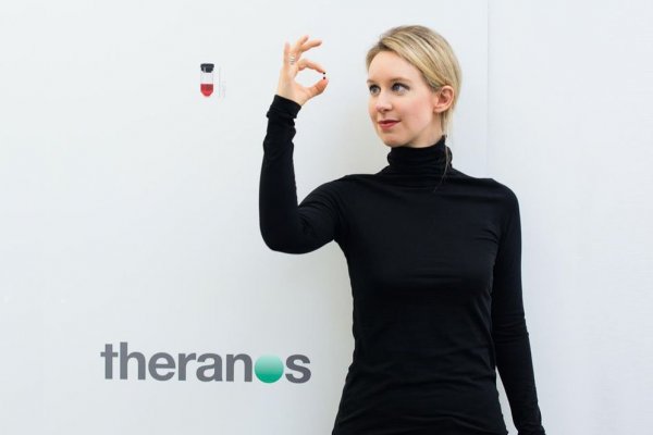 La ex estrella de Silicon Valley y fundadora de Theranos enfrenta juicio, su defensa apunta a que "el fracaso no es un crimen"