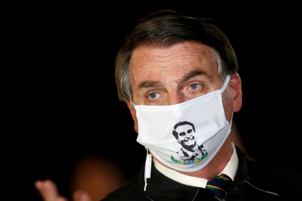 Mercados en Brasil se disparan cerca del cierre tras declaraciones conciliadoras del presidente Bolsonaro