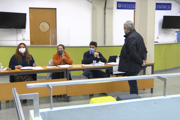 Abren los centros de votación para las elecciones primarias en Argentina