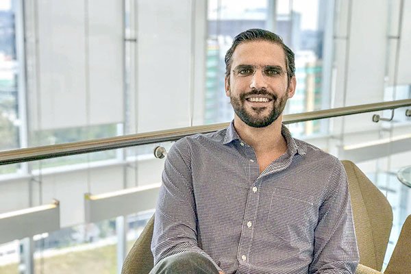 Manuel Orozco Analista de la calificación soberana de Chile de S&P: "No estamos esperando que la consolidación fiscal ocurra al cien por ciento en 2022"