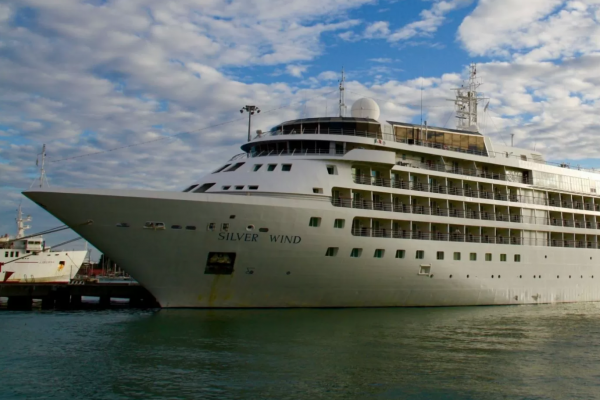 Una compañía de cruceros de lujo abandona Argentina y muda sus operaciones a Chile