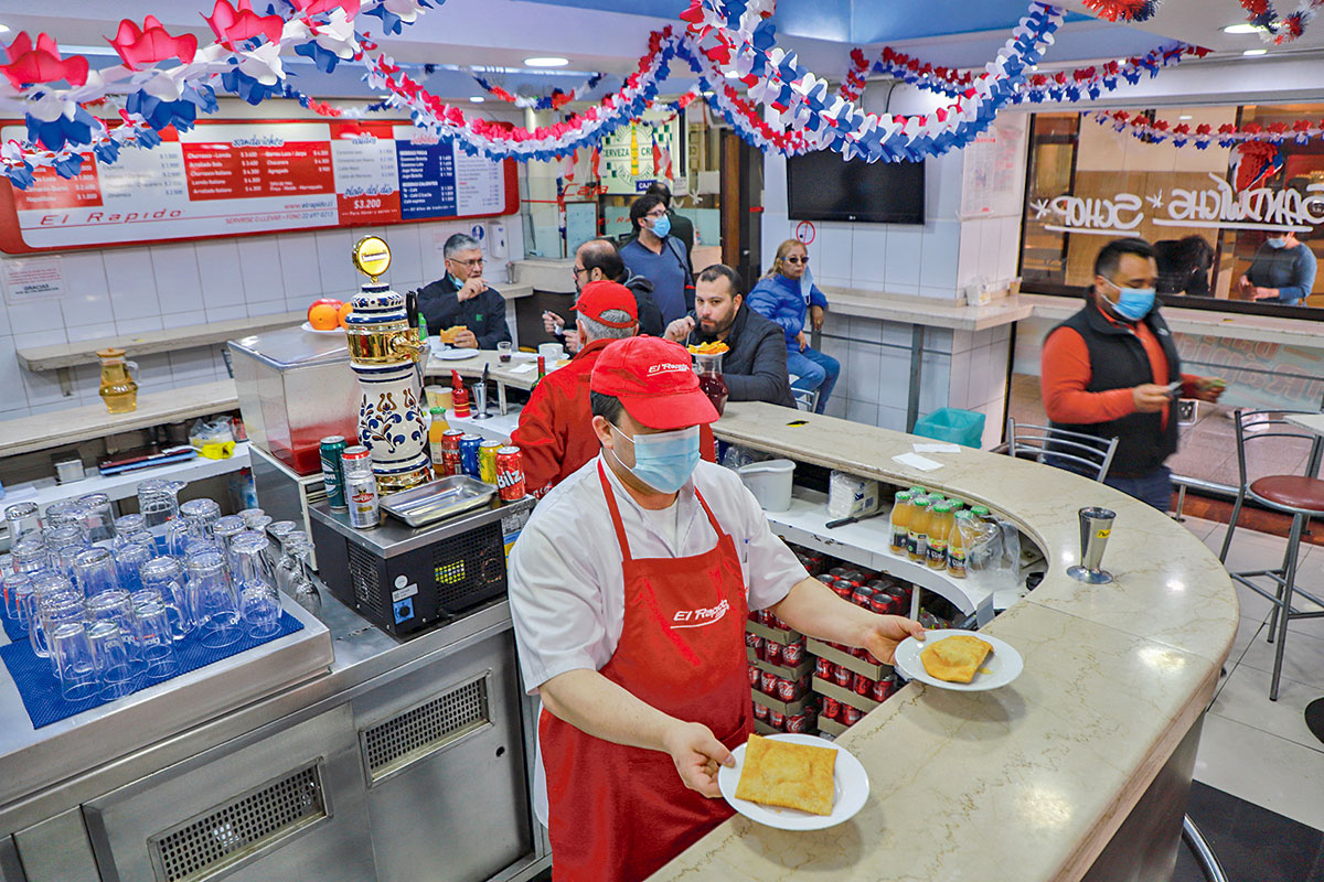 <p>El buen momento del restaurante El Rápido donde suelen ir los constituyentes</p>