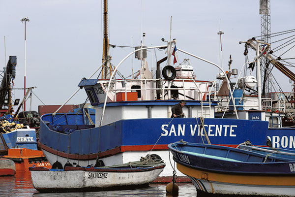 Comisiones de la Cámara de Diputados aprueban proyecto para anular la Ley de Pesca