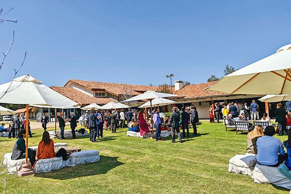 Celebraciones de día y al aire libre, las tendencias que toman fuerza en el país de cara a un nuevo cierre de año