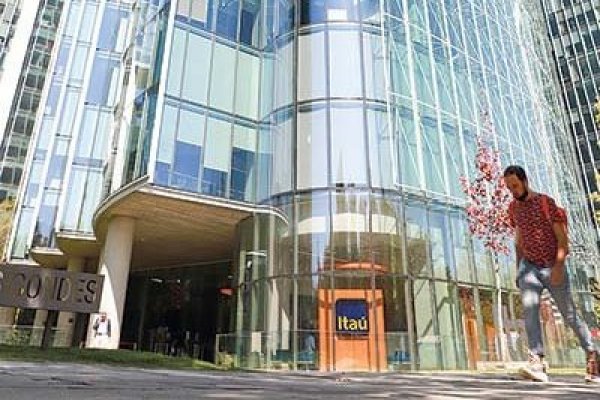 Banco Itaú Chile fija precio de su acción para aumento de capital