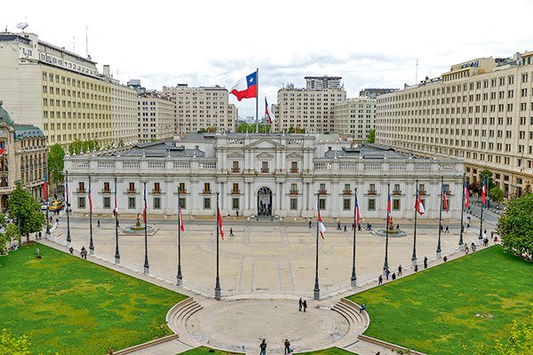 Hacienda impulsa cambios a la regla fiscal: entran a escena nivel de deuda y cláusulas de escape
