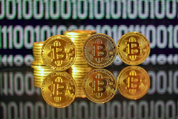 Bancos centrales ven riesgos en monedas digitales de Gobiernos