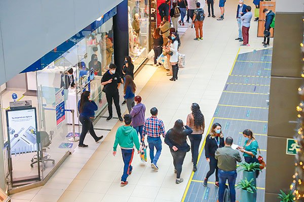 Ingresos laborales no dejan de crecer y comienzan a recuperar lo perdido por la pandemia