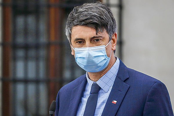 Presupuesto de MinCiencia cae 1,9%, pero asigna recursos para retomar Becas Chile en el extranjero
