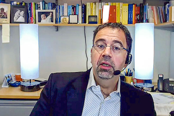 Acemoglu destaca proceso hacia nueva Constitución