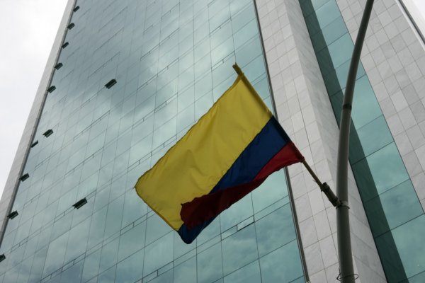 <p>La agencia Moody's mejoró la perspectiva para la deuda de Colombia de negativa a estable</p>