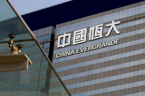 Preocupación en China: Tenedores de bonos de Evergrande acusan que no han recibido pagos de intereses