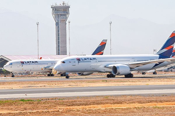 Las razones de Latam para descartar propuesta de banco de inversión con salida del Capítulo 11