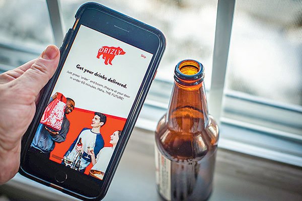Uber completa la adquisición de Drizly, el llamado "Amazon de las bebidas alcohólicas" en EEUU