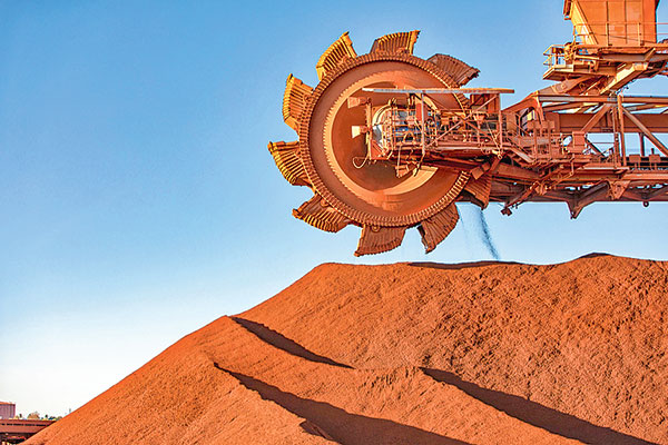 BHP mantiene metas de producción para todo el año, pese a la escasez de mano de obra