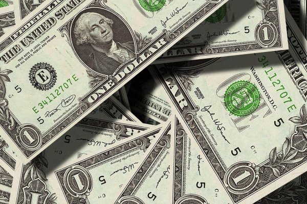 ¿Ahorrar o invertir en dólares? Claves para aprovechar el buen momento de la divisa