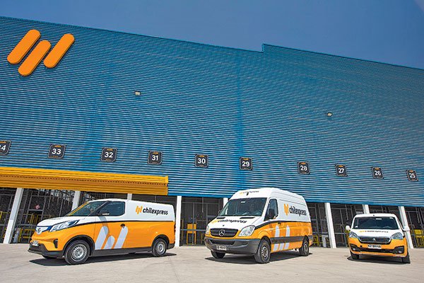 Chilexpress busca ser carbono neutral en 2035 y alista masiva incorporación de vehículos eléctricos