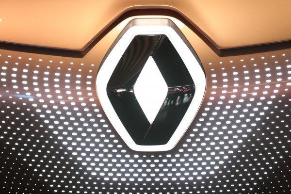 Renault reduce perspectiva de producción de automóviles por empeoramiento de escasez mundial de chips