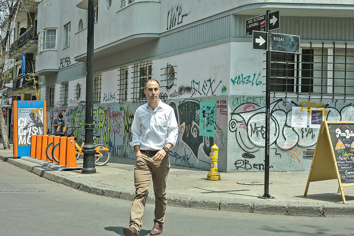 <p>Tomás Sahli, CEO de The Singular Hotels: “No nos vamos de Lastarria, pase lo que pase”</p>