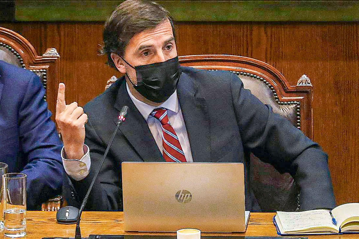 <p>Cómo Jorge Gálvez prepara la defensa de Sebastián Piñera en la acusación constitucional</p>