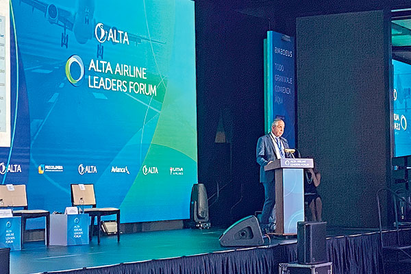 CEO de Latam, Roberto Alvo: “El nivel de incertidumbre política en Chile es preocupante”