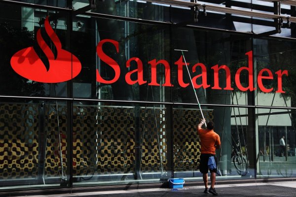 Santander revierte pérdidas y Sudamérica se consolida como la región que más aporta al grupo español