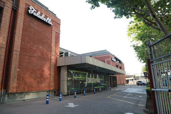 Los factores que presionan el éxodo de oficinas desde el centro hacia el oriente de Santiago