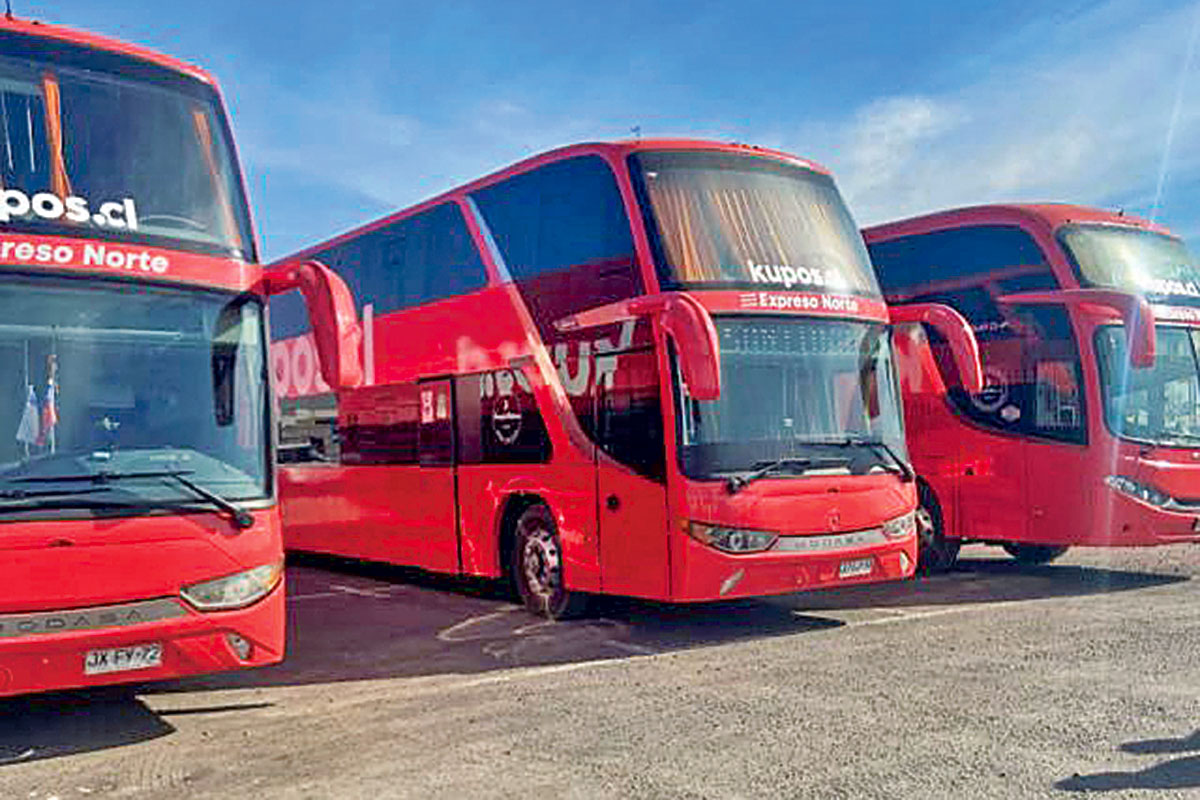 <p>El "secuestro" de buses que enfrenta a Kaufmann y Expreso Norte</p>