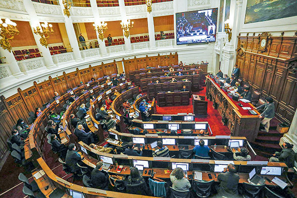 Rumbo Colectivo plantea evitar normas sobre austeridad fiscal en la nueva Constitución