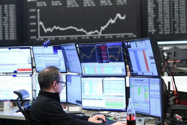 Bolsa chilena cae tras nuevo dato inflacionario, con la atención puesta en el cuarto retiro