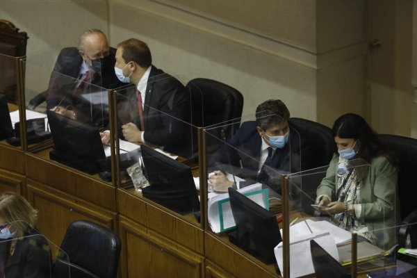 Tras maratónica jornada, el gobierno llega a acuerdo con la oposición y Senado despacha el Presupuesto 2022
