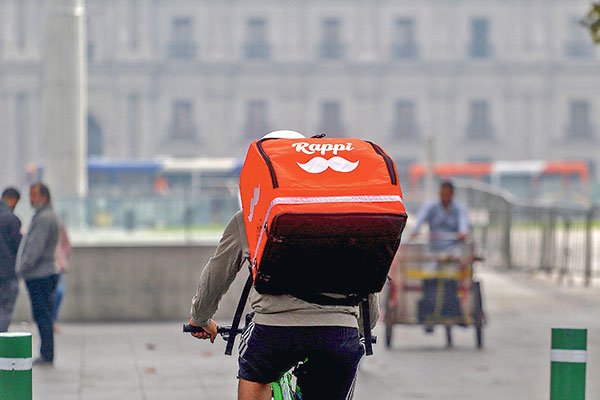 Para hacer frente a la competencia, Rappi ahora ofrece a los usuarios recibir sus productos en 10 minutos o menos. Foto: Agencia Uno